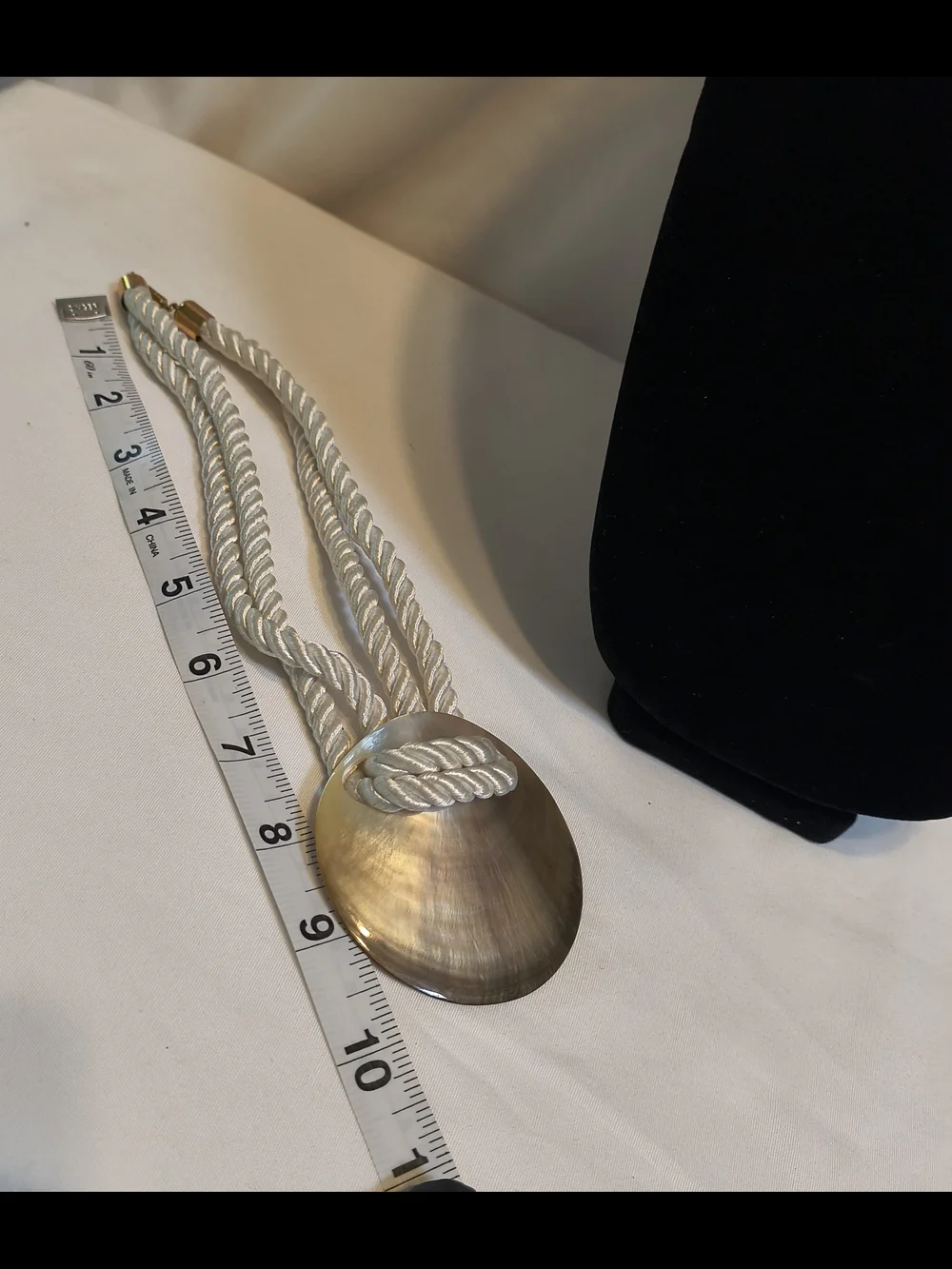 Mother-of-Pearl Pendant Necklace with Ivory Rope - Picture 5 of 7